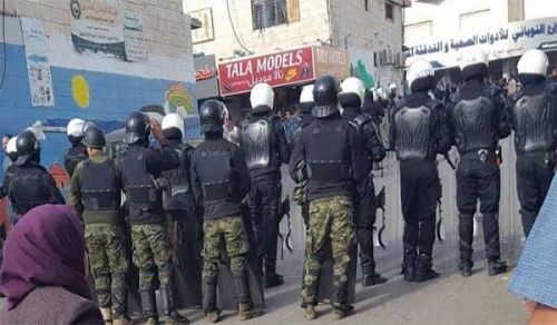 Blessed Land (Palestine): Oppressive Palestinian Authority of Dayton set up Military Barriers to Prevent Khilafah Demonstration in Ramallah