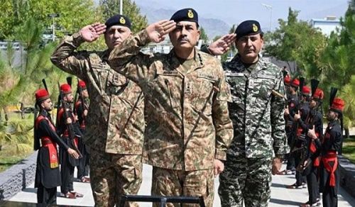 The US Military Praises Pakistan’s Army Chief for his Securing of American Interests