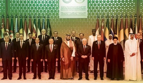 Al-Raya Newspaper: Prominent Headlines of Issue 469