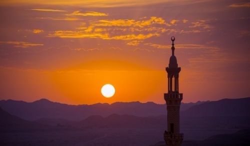 This Ramadan, Let’s Get Closer to Allah (swt) Together as an Ummah