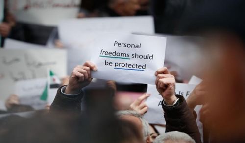 News Right Now: Walking Contradiction