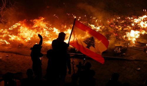 With Sectarianism and Procrastination, America and its Men in Lebanon... are Manipulating the Movement!