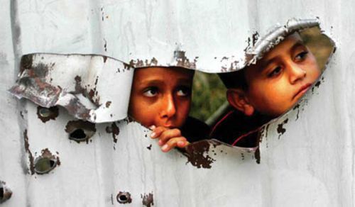 Emotional message of solidarity with women and children of Syria