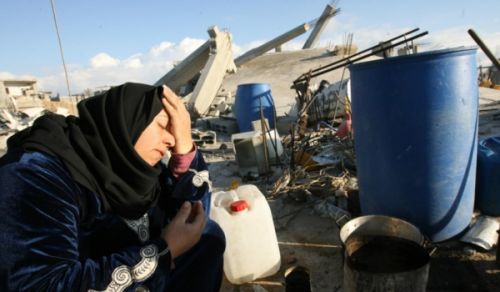 The Breadwinning Woman in Gaza Between Family Care and the Struggle for Survival