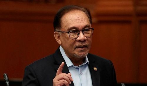 Anwar Describes the Enemy of Allah, the Enemy of His Messenger, and the Enemy of the Believers as &quot;A True Friend&quot;!