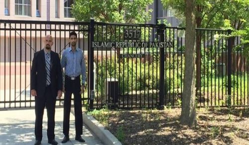 Hizb ut Tahrir / America Delivers a Letter to the Pakistan Embassy