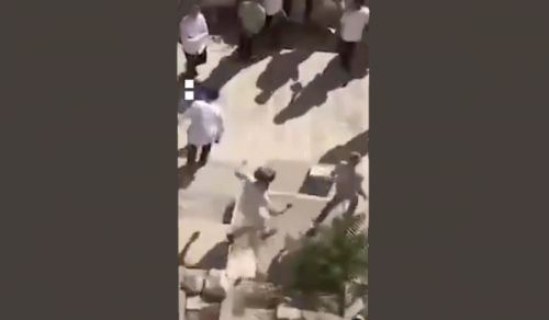 Extremist Jewish Settlers Dance on the Graves of the Sahabah while the Saudi Regime “gets closer to Israel every day”