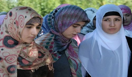 In Yet Another Province in Russia, the Khimar (Headscarf) is Banned in Schools