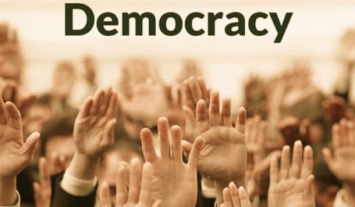 Democracy Between Illusion and Reality