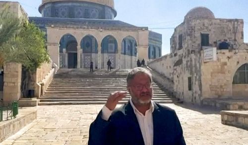 In Front of the Traitorous Regimes, Al-Aqsa Mosque is being Changed into a Holy Place for Jews!!