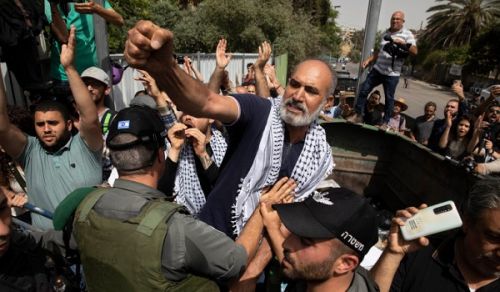 Delegations in London Visit the Muslim Diplomatic Missions to Account the Governments for their Tacit Support for the Zionist Occupation of Palestine