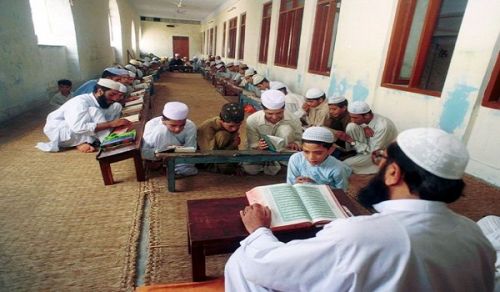 ISLAMIC EDUCATION IN PAKISTAN: PAST AND PRESENT