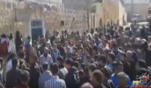 Wilayah Syria: Demonstration in town of Tell Elkarame to reject truce & negotiations with criminal regime