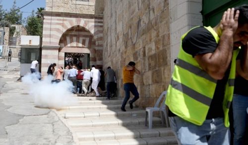 The Intrusion of the Ibrahimi Mosque by the President of the Jewish Entity Establishes a New Phase by Imposing a New Reality in Hebron Under the Complicity of Security Coordination and Normalization of the Agent Regimes