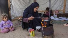 The Breadwinning Woman in Gaza Between Family Care and the Struggle for Survival