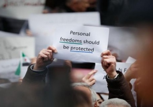 News Right Now: Walking Contradiction