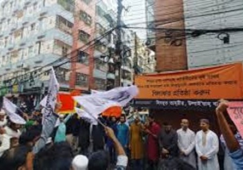 It is due to the Betrayal of the Agent Rulers of the Muslim World that the Two Monsters of America - the Jewish entity in the Arab Lands and the Hindutva India in South Asia - are showing their Audacity to Violate the Sovereignty of the Muslim lands